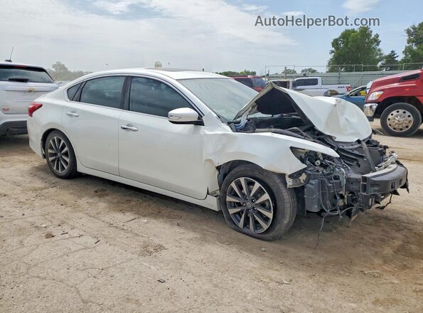 1N4AL3AP2HC476131 2017 NISSAN ALTIMA White Front right