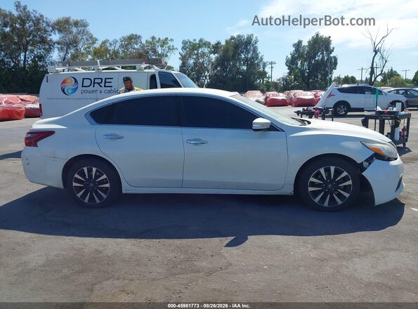 1N4AL3AP2JC190804 2018 NISSAN ALTIMA White Вид задньої частини салону