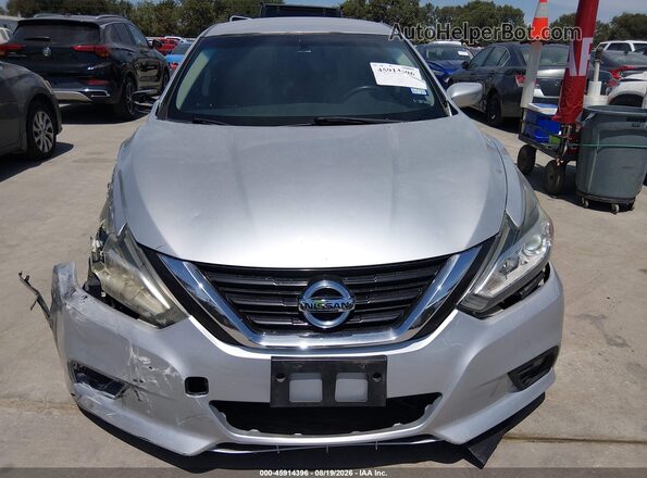 1N4AL3AP2JC271060 2018 NISSAN ALTIMA Silver Rear interior view