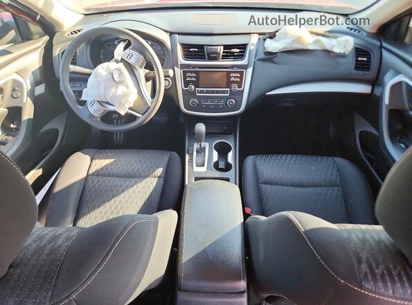 1N4AL3AP2JC476118 2018 NISSAN ALTIMA Красный Вид панели приборов