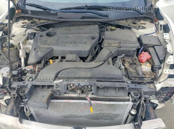 1N4AL3AP3GC270332 2016 NISSAN ALTIMA White Rear interior view