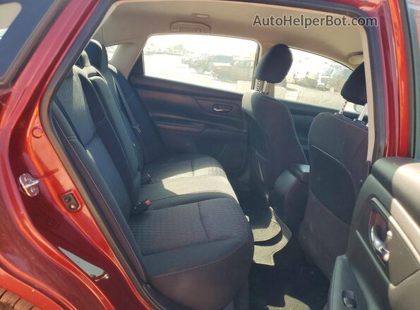 1N4AL3AP3GN321607 2016 NISSAN ALTIMA Burgundy Widok tylnych siedzeń