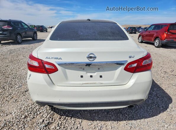1N4AL3AP3HC118181 2017 NISSAN ALTIMA White Widok z tyłu
