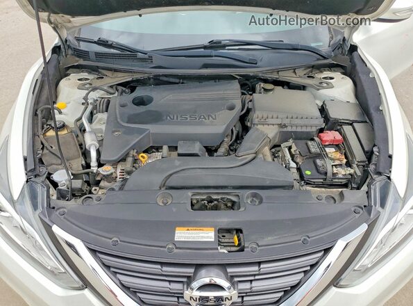 1N4AL3AP3HC145218 2017 NISSAN ALTIMA Белый Вид задней части салона