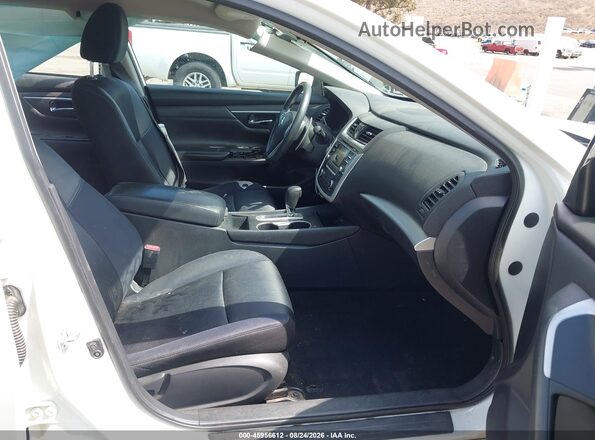 1N4AL3AP3HC169177 2017 NISSAN ALTIMA Белый Вид салона спереди