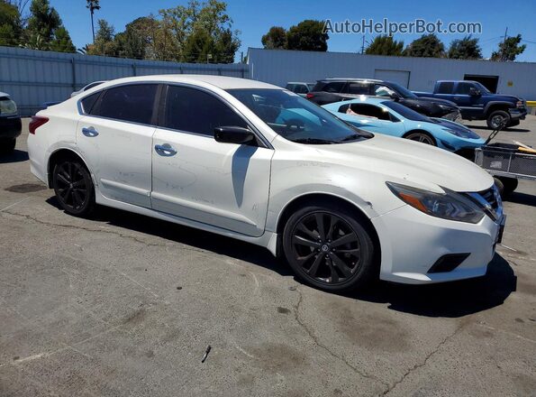 1N4AL3AP3HC175206 2017 NISSAN ALTIMA White Przód prawy