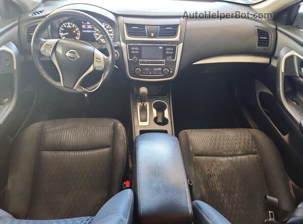 1N4AL3AP3HC211749 2017 NISSAN ALTIMA Silver Вид панелі приладів