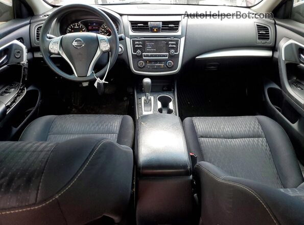 1N4AL3AP3HC242712 2017 NISSAN ALTIMA Red Vista del salpicadero