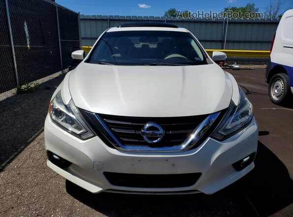 1N4AL3AP3HC250048 2017 NISSAN ALTIMA White Вид спереду