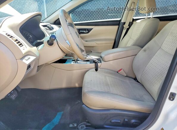 1N4AL3AP3HC250048 2017 NISSAN ALTIMA White Вид салону спереду