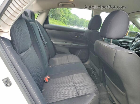 1N4AL3AP3HC250065 2017 NISSAN ALTIMA White Vista de los asientos traseros