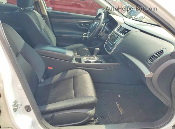 1N4AL3AP3HC271983 2017 NISSAN ALTIMA White Widok wnętrza z przodu