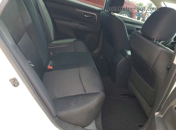 1N4AL3AP3HC271983 2017 NISSAN ALTIMA White Widok tylnych siedzeń