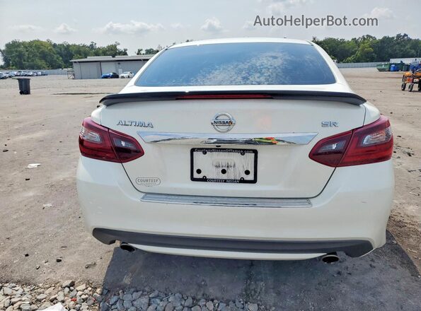 1N4AL3AP3HC271983 2017 NISSAN ALTIMA White Widok z tyłu