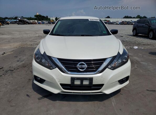 1N4AL3AP3HC271983 2017 NISSAN ALTIMA White Widok z przodu