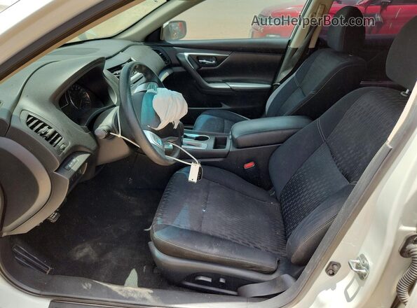 1N4AL3AP3JC283444 2018 NISSAN ALTIMA White Front interior view
