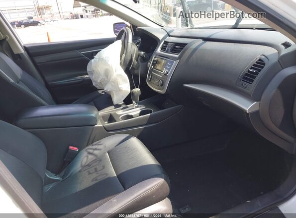 1N4AL3AP4GC146456 2016 NISSAN ALTIMA White Вид салону спереду