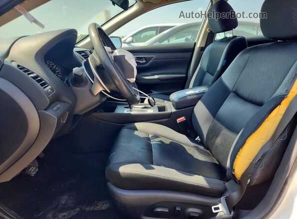 1N4AL3AP4GC174032 2016 NISSAN ALTIMA White წინა სალონის ხედი