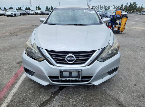 1N4AL3AP4HC108033 2017 NISSAN ALTIMA Silver Widok z przodu
