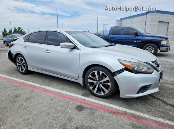 1N4AL3AP4HC108033 2017 NISSAN ALTIMA Silver Przód prawy