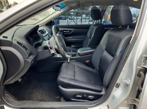 1N4AL3AP4HC108033 2017 NISSAN ALTIMA Silver Widok wnętrza z przodu