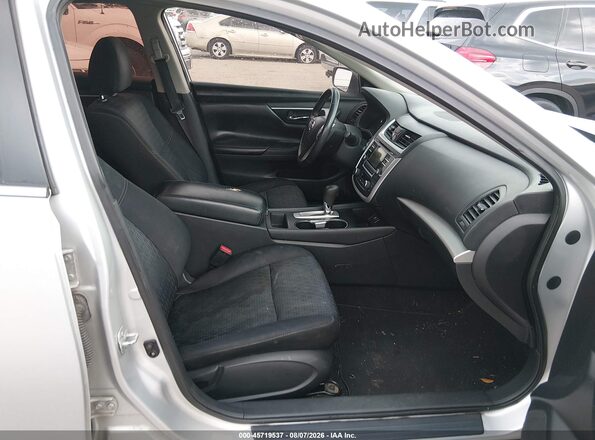 1N4AL3AP4HC120389 2017 NISSAN ALTIMA Silver Вид салону спереду