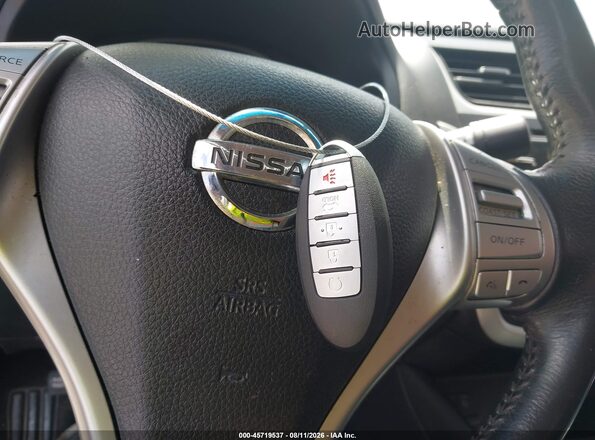 1N4AL3AP4HC120389 2017 NISSAN ALTIMA Silver Вид панелі приладів