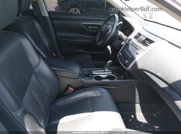1N4AL3AP4HC165672 2017 NISSAN ALTIMA White Vista interior delantera