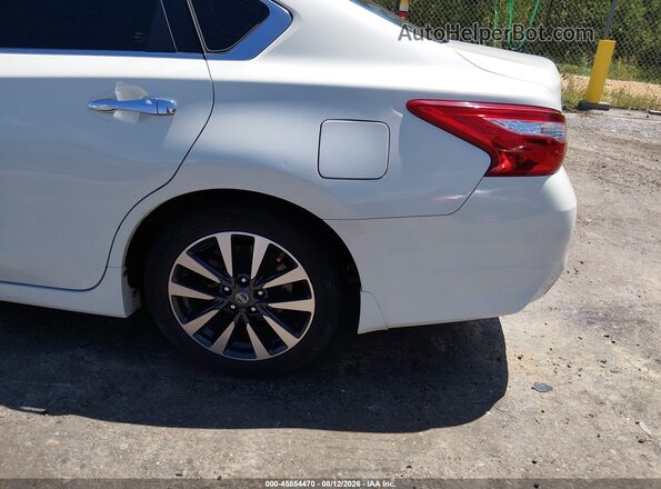 1N4AL3AP4HC165672 2017 NISSAN ALTIMA White 