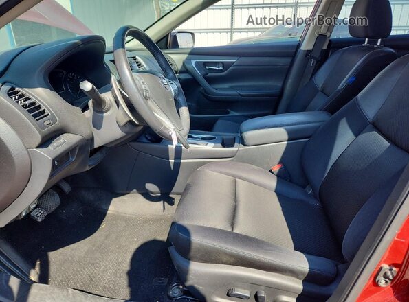 1N4AL3AP4HC171679 2017 NISSAN ALTIMA Red წინა სალონის ხედი