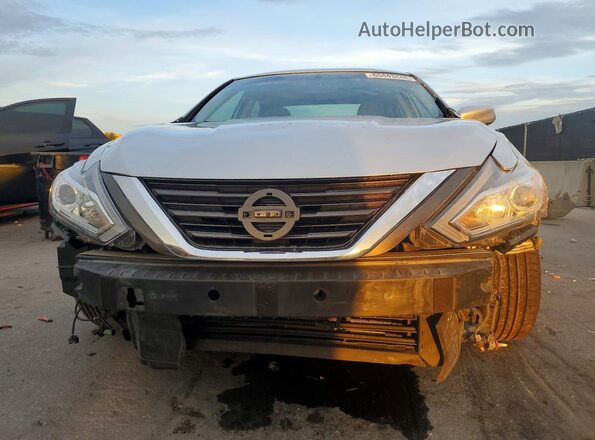 1N4AL3AP4HC197814 2017 NISSAN ALTIMA Silver Դիմացի տեսք
