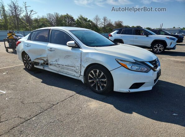 1N4AL3AP4HC216605 2017 NISSAN ALTIMA White Delantero derecho
