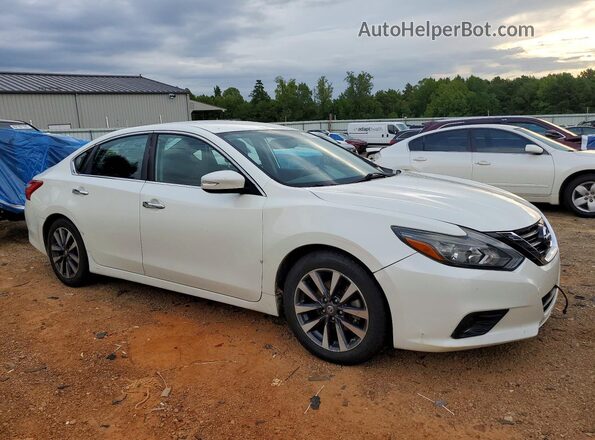 1N4AL3AP4HC227619 2017 NISSAN ALTIMA White Front right