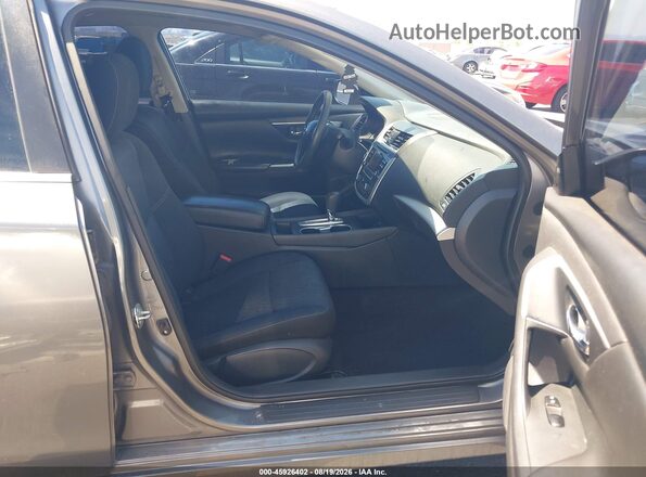1N4AL3AP4HC260782 2017 NISSAN ALTIMA Серый Вид салона спереди