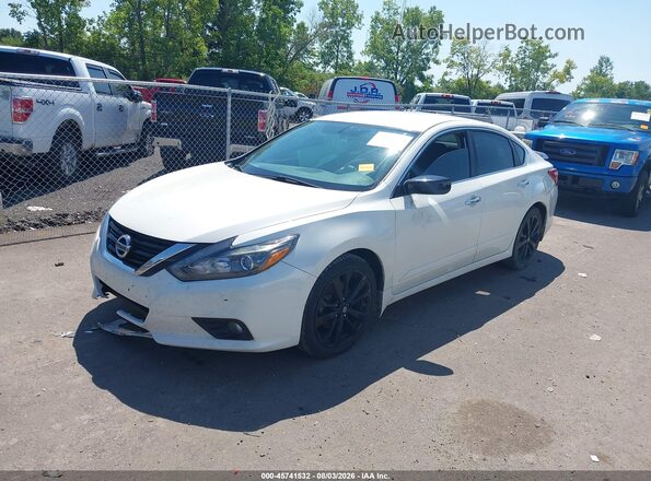 1N4AL3AP4HC272737 2017 NISSAN ALTIMA White Vista tres cuartos delantera izquierda