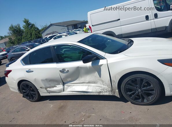 1N4AL3AP4HC272737 2017 NISSAN ALTIMA White Vista interior trasera