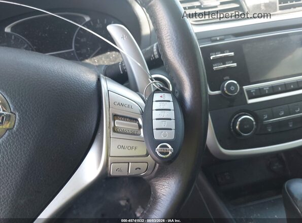 1N4AL3AP4HC272737 2017 NISSAN ALTIMA White Vista del salpicadero