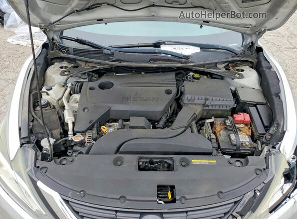 1N4AL3AP4HC290557 2017 NISSAN ALTIMA Silver Vista interior trasera