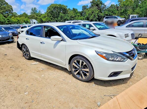 1N4AL3AP4HC485462 2017 NISSAN ALTIMA White Front right
