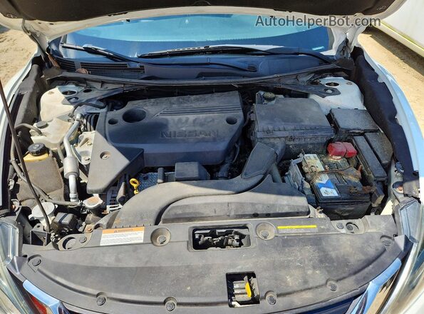 1N4AL3AP4HC485462 2017 NISSAN ALTIMA White Rear interior view