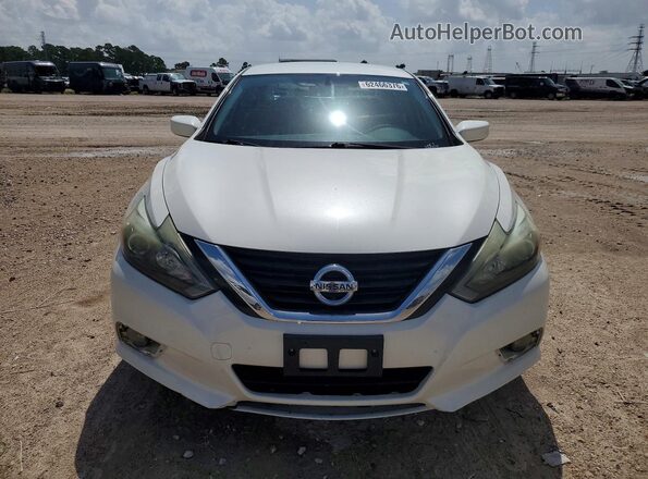 1N4AL3AP4HC491066 2017 NISSAN ALTIMA White Widok z przodu