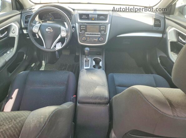 1N4AL3AP4HC491066 2017 NISSAN ALTIMA White Widok deski rozdzielczej