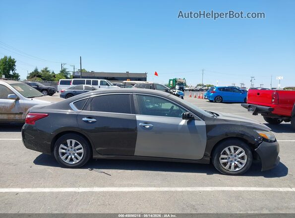 1N4AL3AP4JC115893 2018 NISSAN ALTIMA Black Rear interior view
