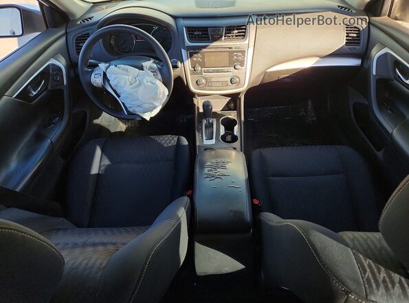 1N4AL3AP4JC128952 2018 NISSAN ALTIMA White Vista del salpicadero