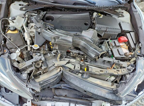 1N4AL3AP4JC165161 2018 NISSAN ALTIMA Silver Սալոնի հետևի տեսք