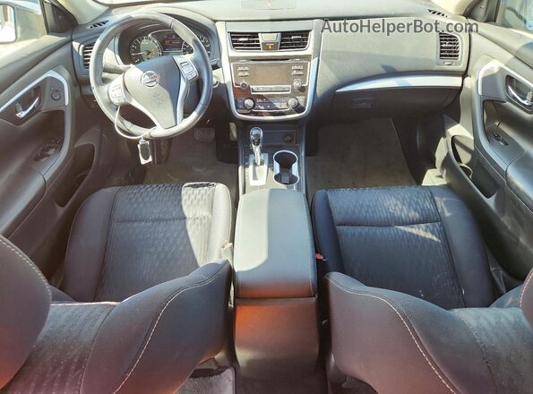 1N4AL3AP4JC179027 2018 NISSAN ALTIMA Silver Вид панелі приладів