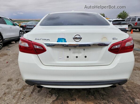 1N4AL3AP4JC215007 2018 NISSAN ALTIMA White უკანა ხედი