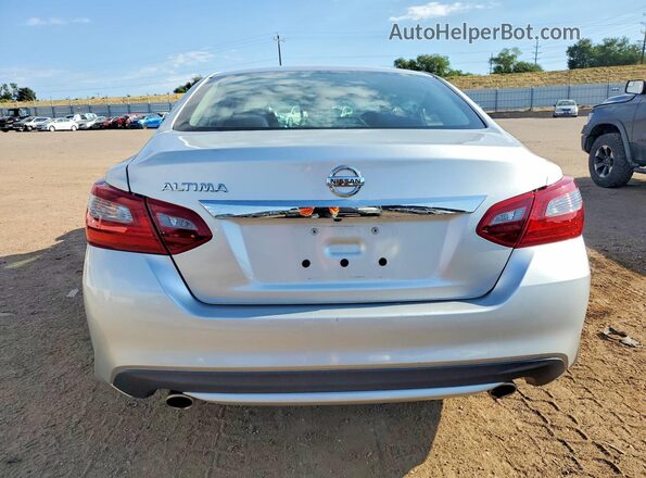 1N4AL3AP4JC472572 2018 NISSAN ALTIMA Silver Вид ззаду