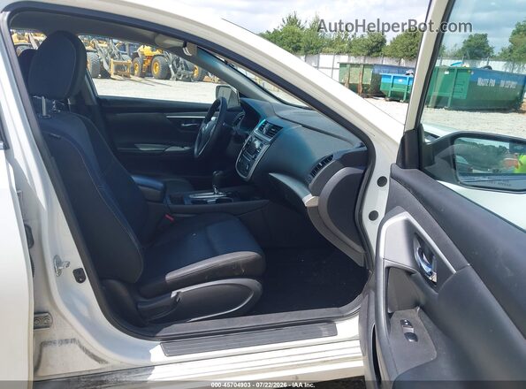 1N4AL3AP5GN324508 2016 NISSAN ALTIMA White Вид салону спереду