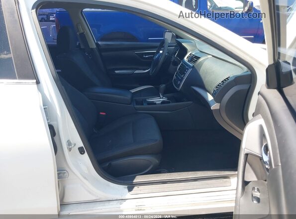 1N4AL3AP5GN329658 2016 NISSAN ALTIMA White Front interior view